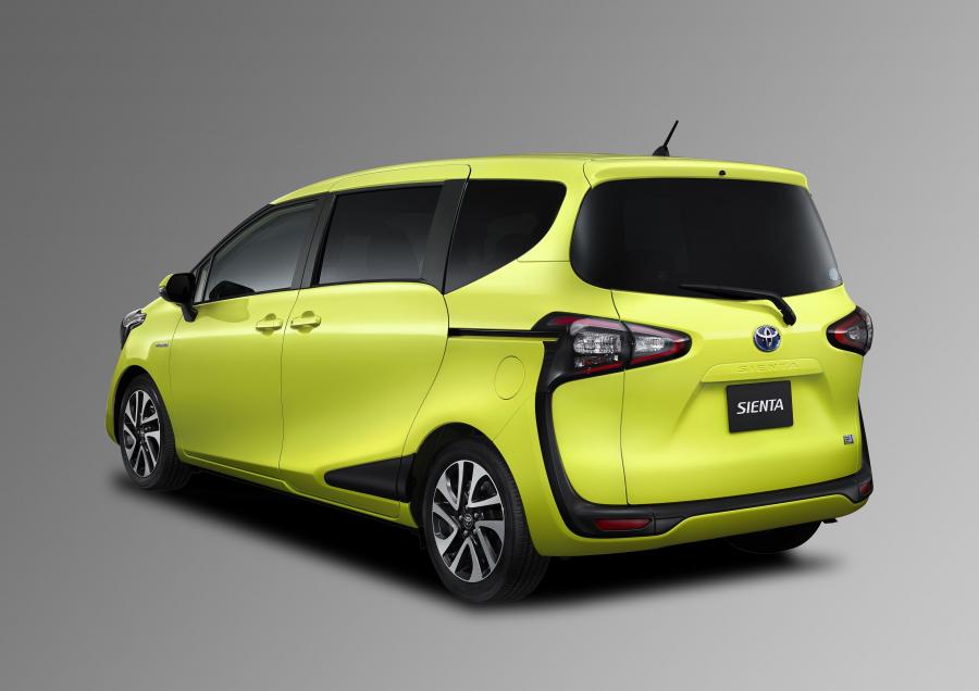  Toyota Sienta 2016 года  (фото 2 из 9)